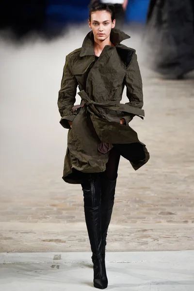 Look 3